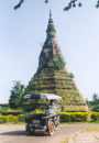 Ir a Foto: That Dam or Estupa Negra - Vientiane 
Go to Photo: That Dam or Black Stupa - Vientiane