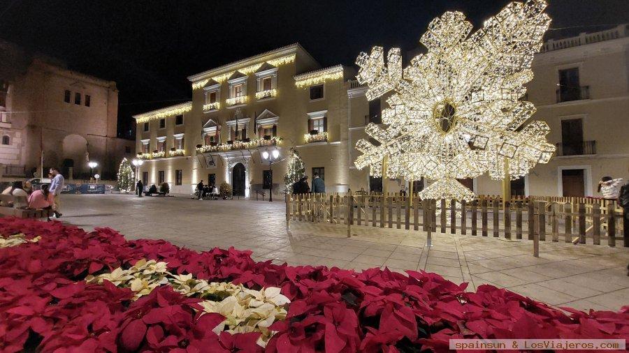 Plaza de España - Ayuntamiento de Motril, Motril (Granada): qué ver, comer, playas - Costa Tropical 2