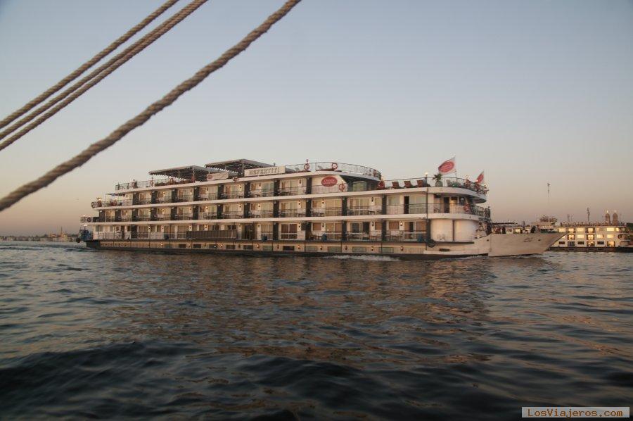 Motonave en el Nilo, Motonaves en Egipto - Cruceros por el Nilo