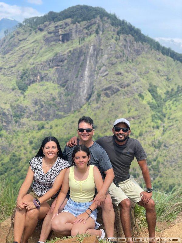 Con Chatu en Little Adam's Peak, Chathu (Chaturanga) Fernando - Guia en Sri Lanka 2