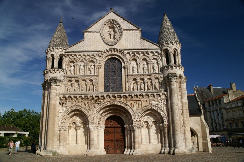 Catedral de Poitiers, Región de Nueva Aquitania - Sudoeste de Francia 1