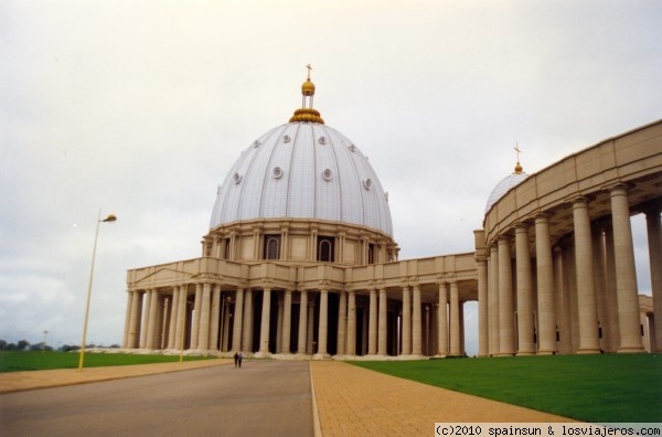 Foro de Costa de Marfil: Basílica de Nuestra Señora de la Paz - Yamusukro