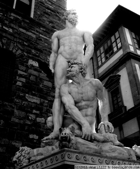 The Hercules and Caco Baccio Bandinelli (1533) - Italy