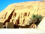 Palmera y templo de Abu Simbel