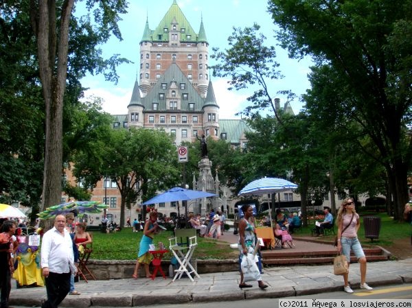 Foro de Quebec: Quebec, Plaza D´Armes