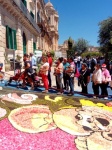 Floral tapestries in Noto