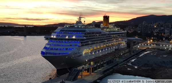 Atardecer en puerto de Palma de Mallorca - Barco de Costa Cruceros ✈️ Fotos  de Mediterráneo ✈️ Los Viajeros