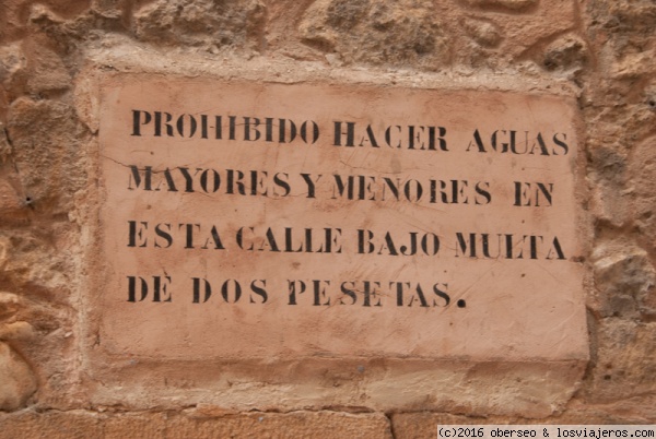 Prohibido
Cartel de prohibición en calle de Sepúlveda (Segovia)
