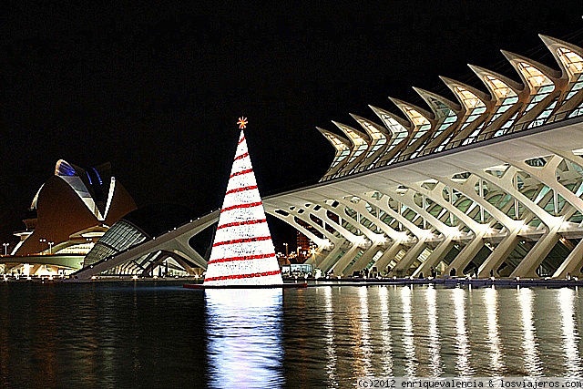 Navidad en la Ciudad de las Artes y Ciencias de Valencia ✈️ Fotos de España  ✈️ Los Viajeros
