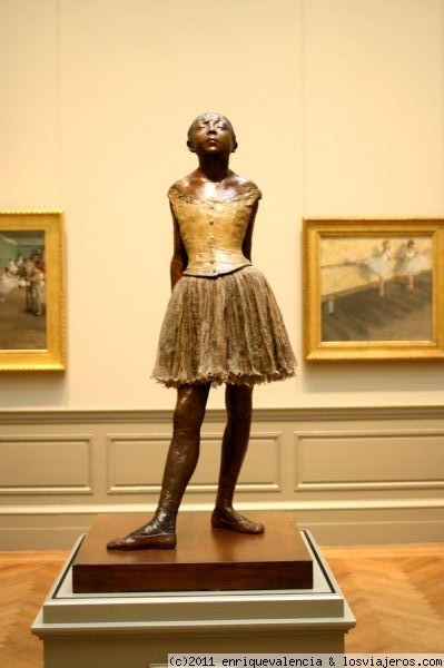 Pequeña bailarina de 14 años, Edgar Degas. Ejemplar del MET de Nueva York  ✈️ Fotos de USA ✈️ Los Viajeros
