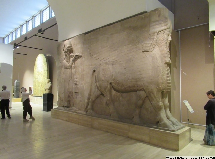 Foro de Basora: Figura de la época asiria