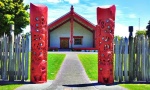Camino de Rotorua: DeBretts, Huka Falls y Orakei Korako