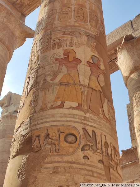 Gran sala hipóstila de Karnak. Detalle de las columnas. ✈️ Fotos de Egipto  ✈️ Los Viajeros
