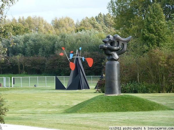 Foro de Transportes: Esculturas en los jardines del LAM ( Lille)