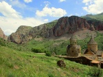 15-05-15 Hovanavanq, Saghmosavanq y monumento al alfabeto armenio.
